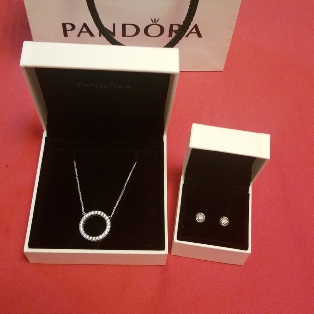 Pandora necklace and earring set
